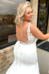 White Square Neck Backless Trumpet Wedding Dress